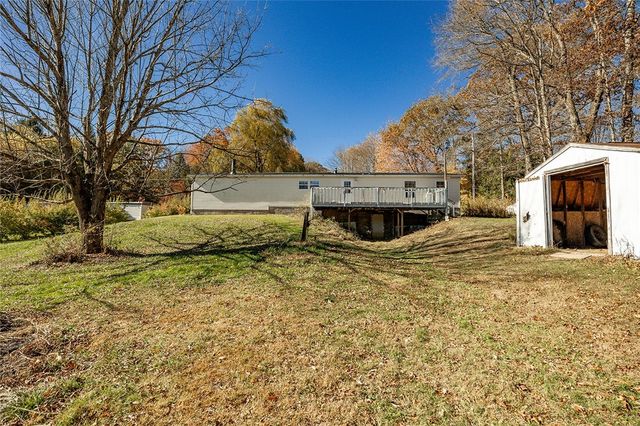 198 W Drive Rd, Plain Grove Twp, PA 16156