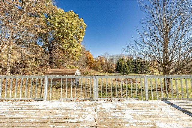 198 W Drive Rd, Plain Grove Twp, PA 16156