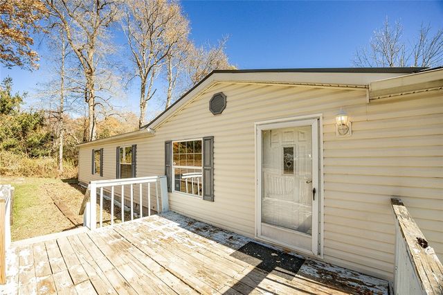 198 W Drive Rd, Plain Grove Twp, PA 16156