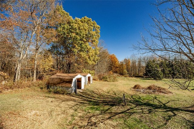 198 W Drive Rd, Plain Grove Twp, PA 16156