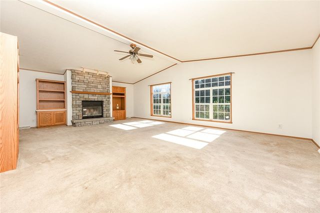 198 W Drive Rd, Plain Grove Twp, PA 16156