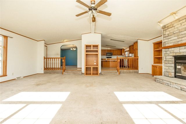 198 W Drive Rd, Plain Grove Twp, PA 16156