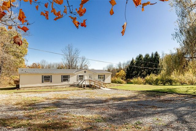 198 W Drive Rd, Plain Grove Twp, PA 16156