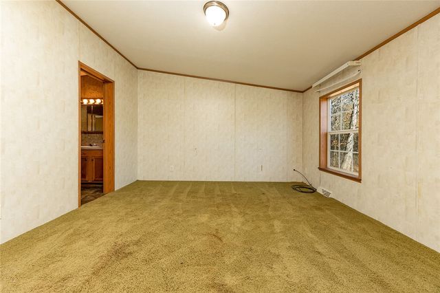 198 W Drive Rd, Plain Grove Twp, PA 16156