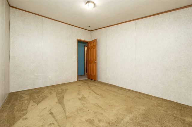 198 W Drive Rd, Plain Grove Twp, PA 16156