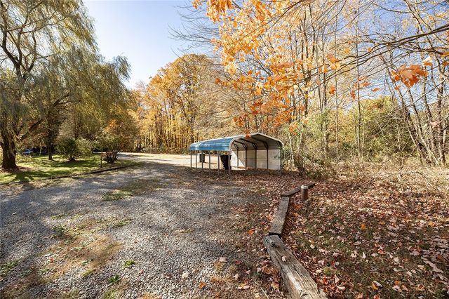 198 W Drive Rd, Plain Grove Twp, PA 16156