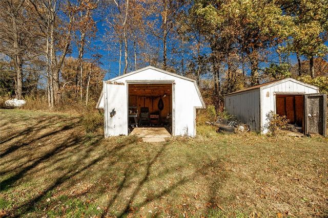 198 W Drive Rd, Plain Grove Twp, PA 16156