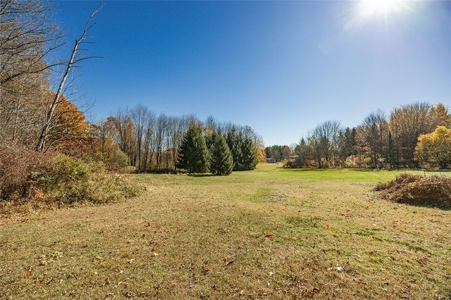 198 W Drive Rd, Plain Grove Twp, PA 16156