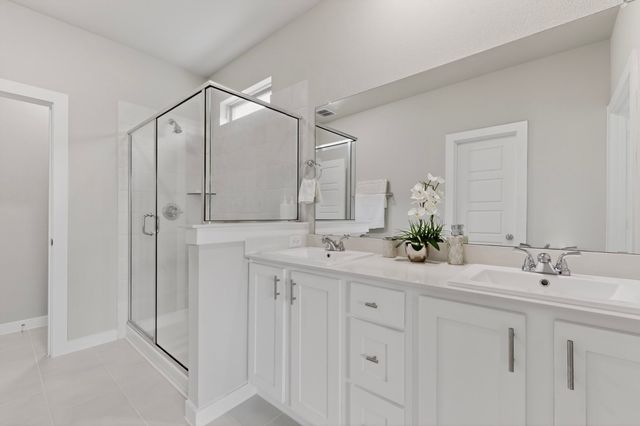 655 Southern Hills Drive, Red Oak, TX 75154