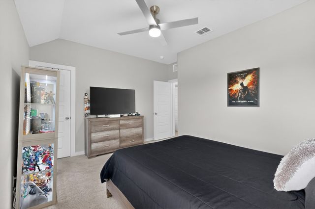 655 Southern Hills Drive, Red Oak, TX 75154