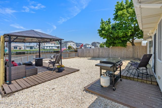 24 W Mohawk Drive, Little Egg Harbor, NJ 08087