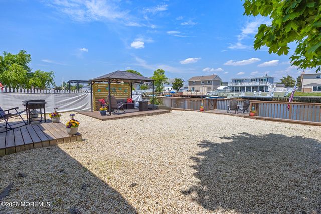 24 W Mohawk Drive, Little Egg Harbor, NJ 08087