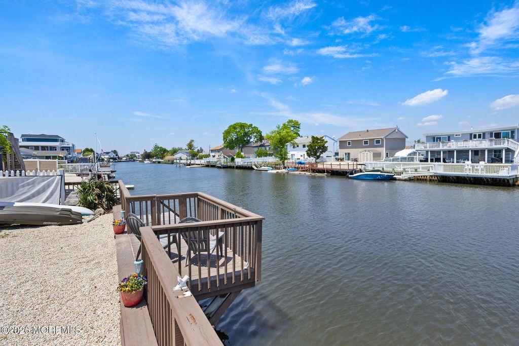 24 W Mohawk Drive, Little Egg Harbor, NJ 08087