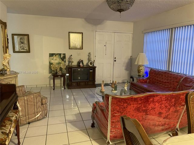 13253 SW 28th St, Miami, FL 33175