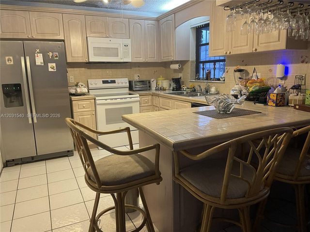 13253 SW 28th St, Miami, FL 33175
