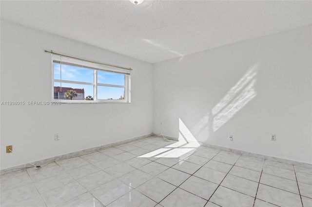 2831 Sunrise Lakes Drive E 204, Sunrise, FL 33322
