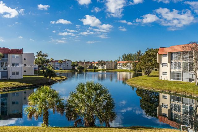 2831 Sunrise Lakes Drive E 204, Sunrise, FL 33322