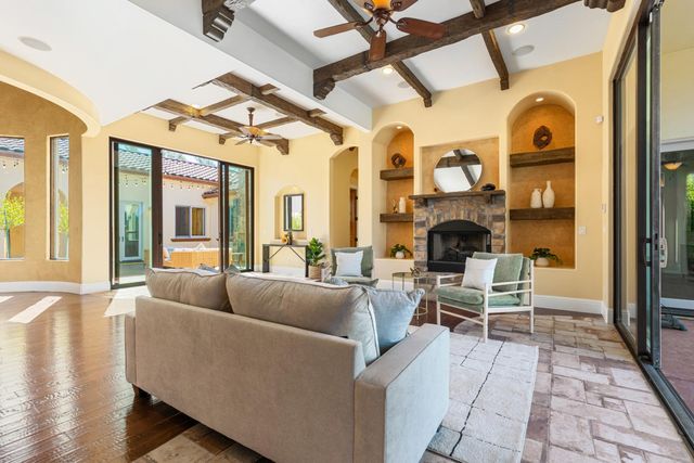 640 Lakeridge Dr, Auburn, CA 95603