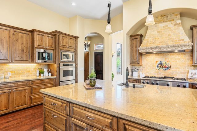 640 Lakeridge Dr, Auburn, CA 95603