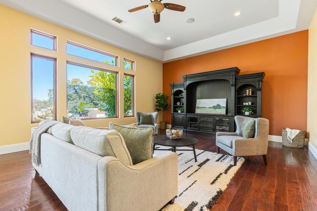 640 Lakeridge Dr, Auburn, CA 95603