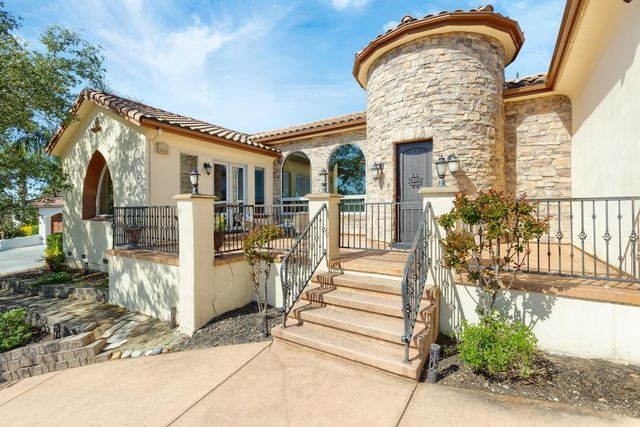 640 Lakeridge Dr, Auburn, CA 95603
