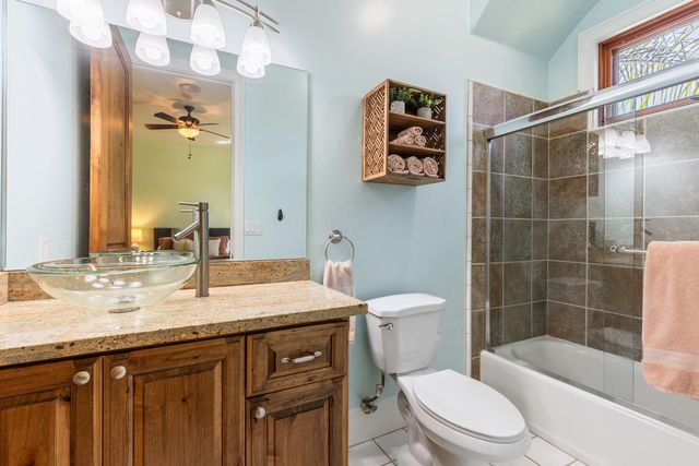 640 Lakeridge Dr, Auburn, CA 95603