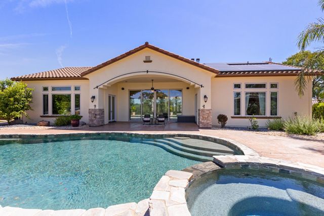 640 Lakeridge Dr, Auburn, CA 95603
