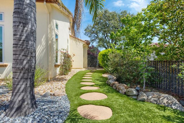 640 Lakeridge Dr, Auburn, CA 95603
