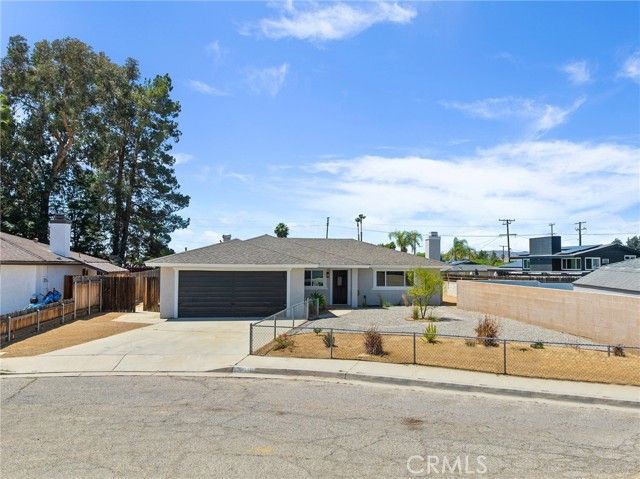 709 Carol, Hemet, CA 92543