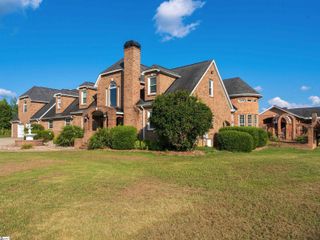 734 W Ridgeway Road, Honea Path, SC 29654