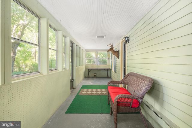 13641 FARMER DR, Woodford, VA 22580