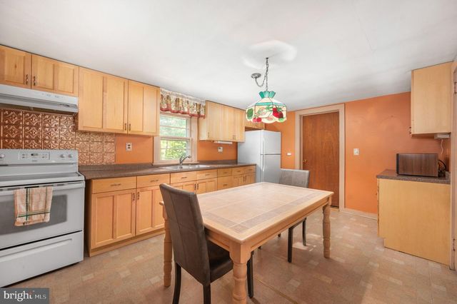 13641 FARMER DR, Woodford, VA 22580
