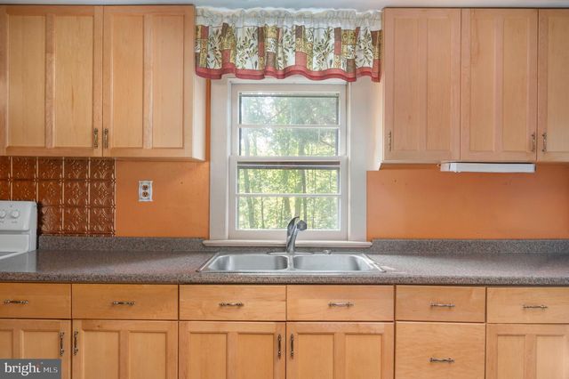 13641 FARMER DR, Woodford, VA 22580