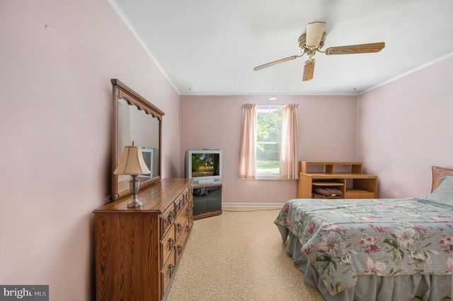 13641 FARMER DR, Woodford, VA 22580