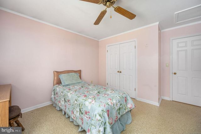 13641 FARMER DR, Woodford, VA 22580