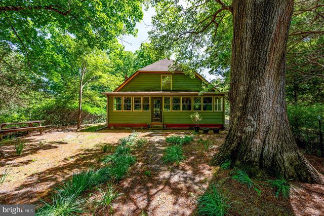 13641 FARMER DR, Woodford, VA 22580