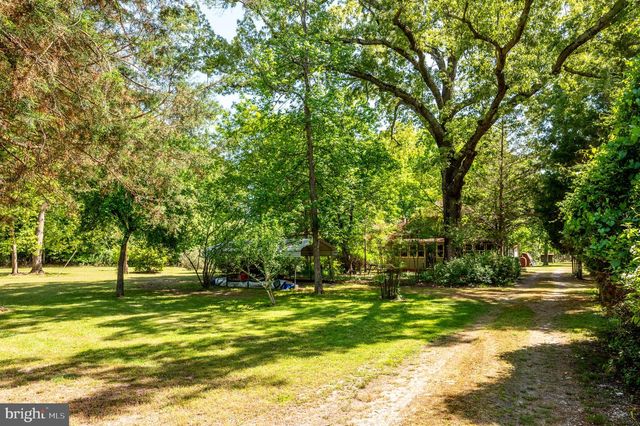 13641 FARMER DR, Woodford, VA 22580