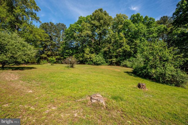 13641 FARMER DR, Woodford, VA 22580
