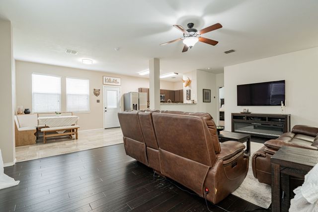 2716 Winterberry Lane, Little Elm, TX 75068