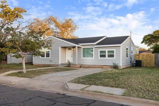 3105 Travis Ave, Midland, TX 79701