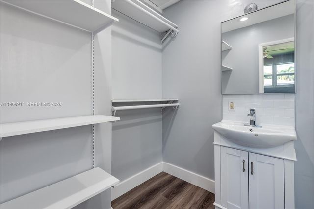 326 SE 3rd Ter, Dania Beach, FL 33004