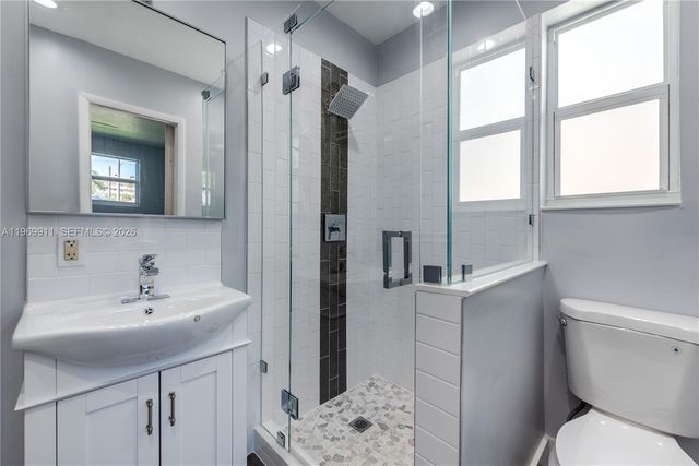 326 SE 3rd Ter, Dania Beach, FL 33004