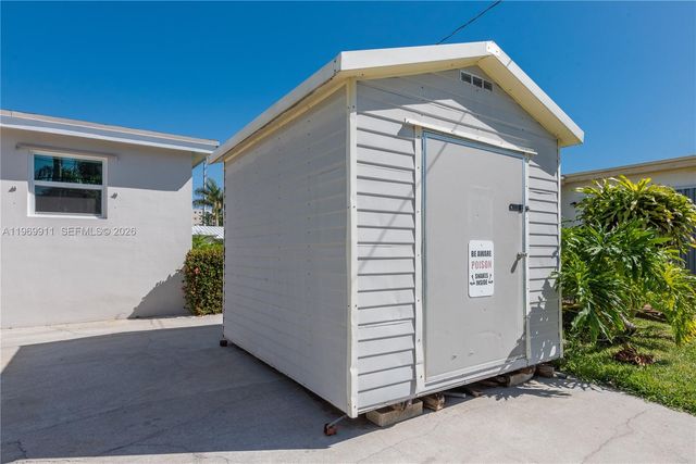 326 SE 3rd Ter, Dania Beach, FL 33004