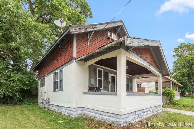 627 Watkins Street SE, Grand Rapids, MI 49507