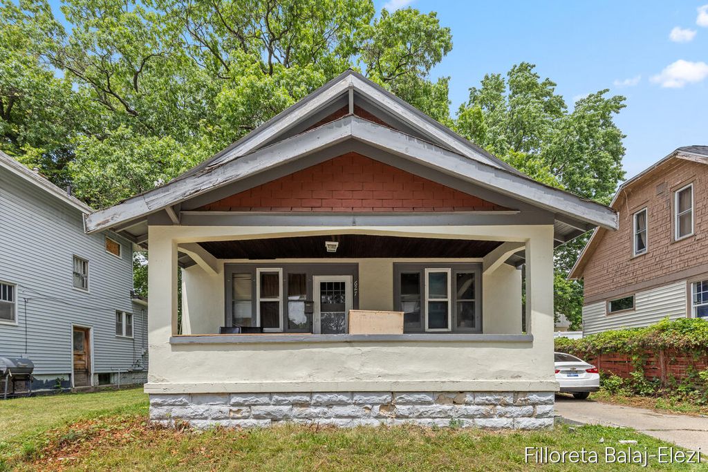 627 Watkins Street SE, Grand Rapids, MI 49507