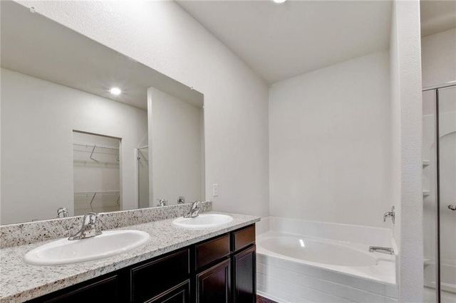 317 Hyacinth WAY, Jarrell, TX 76537