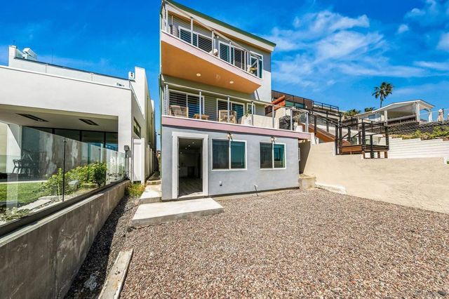 1243 1245 Van Nuys St, San Diego, CA 92109