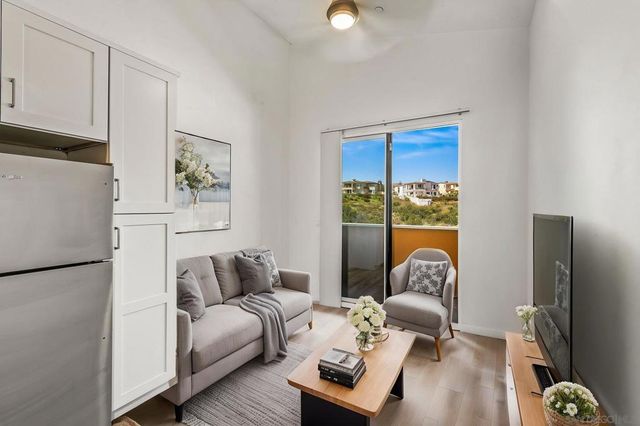 1243 1245 Van Nuys St, San Diego, CA 92109