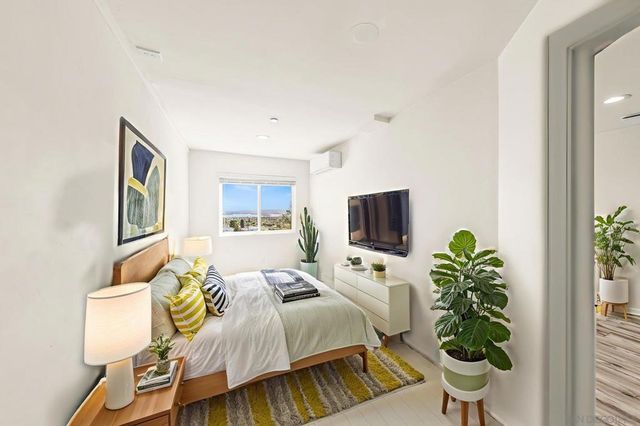 1243 1245 Van Nuys St, San Diego, CA 92109