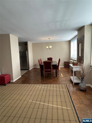 2150 Center 6F, Fort Lee, NJ 07024